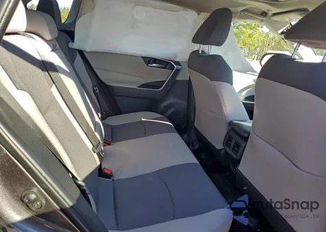 2024 Toyota Rav4 Xle z USA, uszkodzony, nr VIN 4T3RWRFV2RU114751